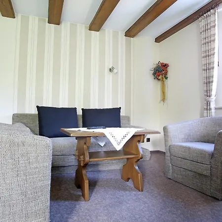 Apartment Flat In With Garden, Cleaning Included *